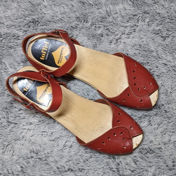 Swedish Hasbeens Red Wooden Open Toe Sandals Clogs Size 38 / 8 - Picture 7 of 14
